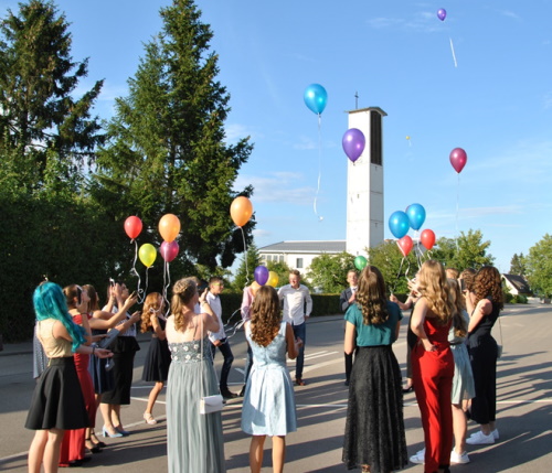 2020 08 03 Zeugnisübergabe 10b